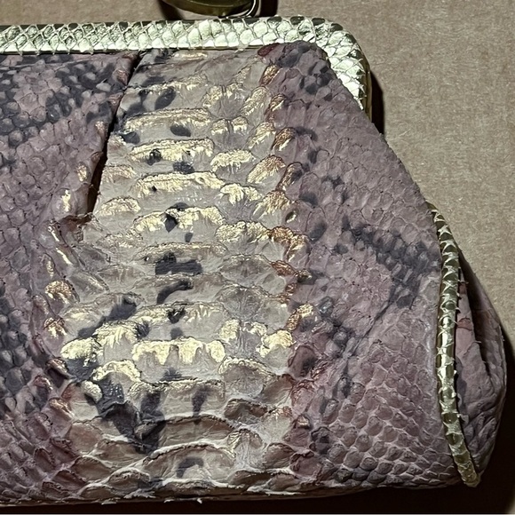 Adrienne Vittadini snake skin baguette bag - Picture 7 of 16